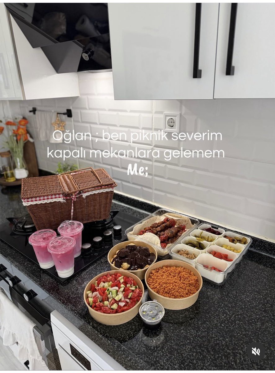 Dilannlls's tweet photo. Evlenirsek her pazar şöyle hazırlanıp pikniğe gitme sözü verir misin ? Yoksa aşk iptal mi https://t.co/cV3P5j1bWo