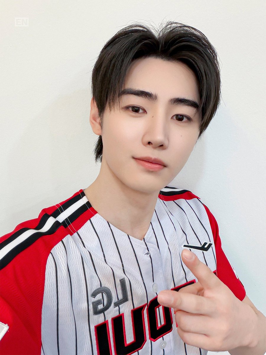 tleweversesp's tweet photo. @ENHYPEN @ENHYPEN_members (5/5)

@ENHYPEN @ENHYPEN_members
#ENHYPEN #엔하이픈 #JUNGWON #SUNGHOON https://t.co/Zr4kxXmd6t