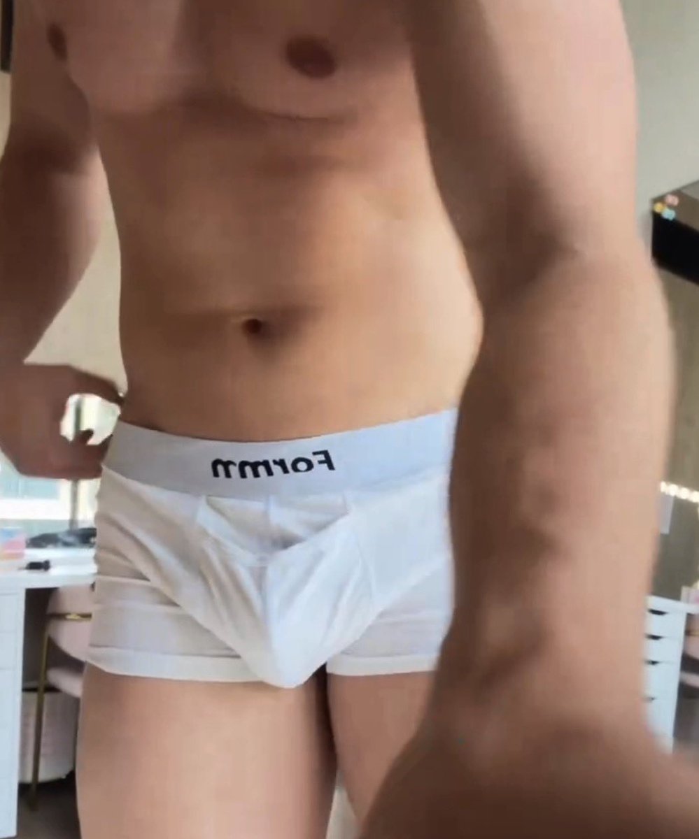 mymtvrsecours's tweet photo. Énorme paquet Maël 🤤 https://t.co/fkiyIUQ7UG
