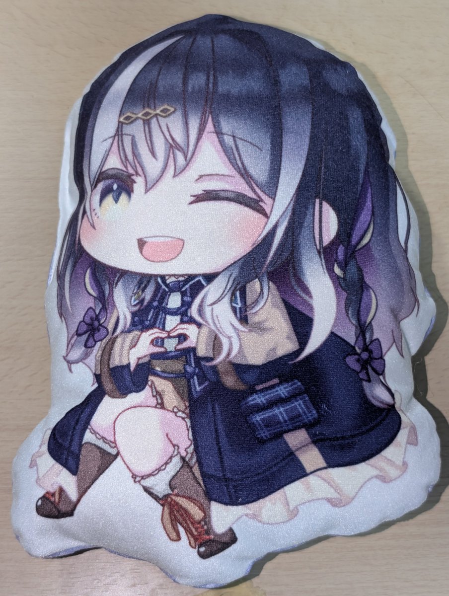 四宮鈴乃 のクッションが届いた！ 肌触りも良く、サイズ感も可愛い！