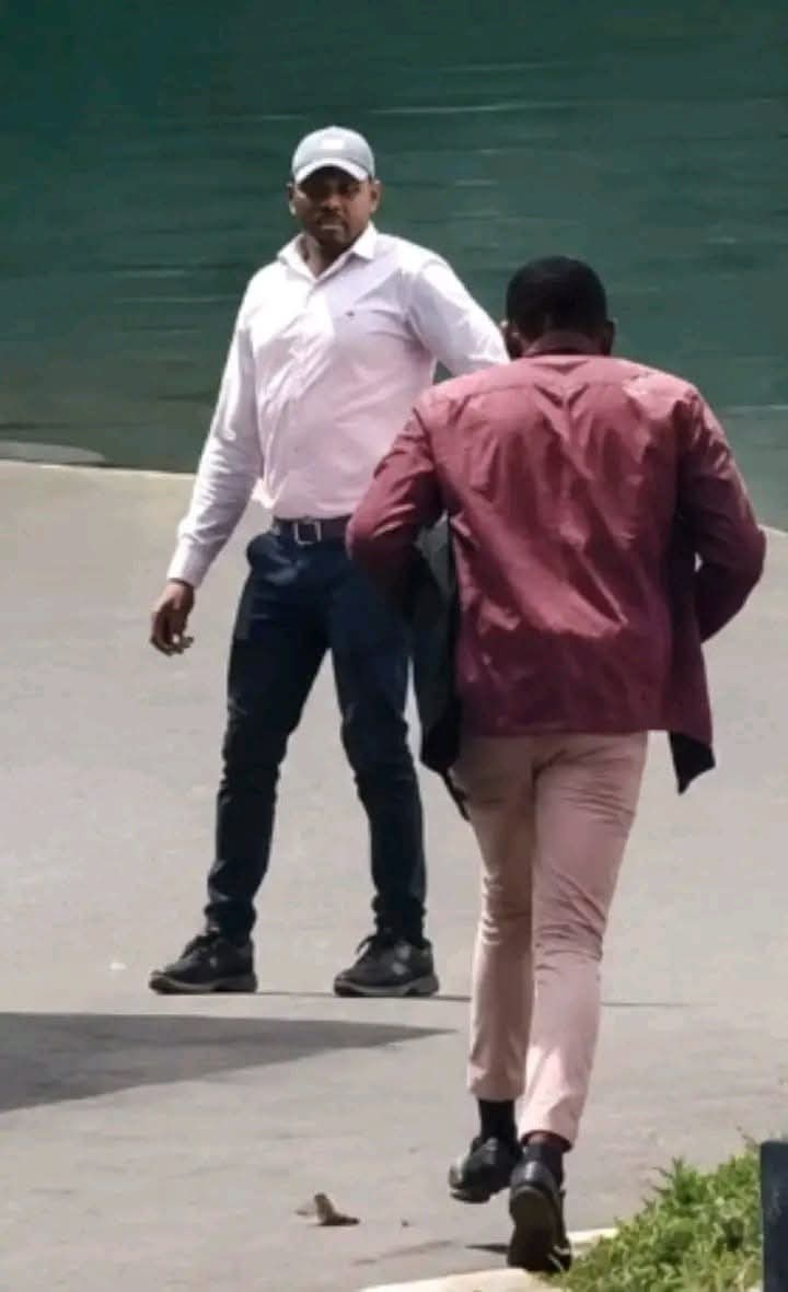 Georgeruto001's tweet photo. Rigathi Gachagua has pulled down that post after Kenyans called him out for using AI-generated photos 😂
Rigathi Gachagua posted and deleted 😂 https://t.co/VI0xXwCfQC