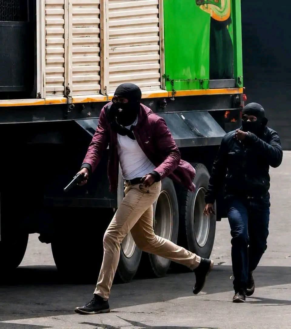 Georgeruto001's tweet photo. Rigathi Gachagua has pulled down that post after Kenyans called him out for using AI-generated photos 😂
Rigathi Gachagua posted and deleted 😂 https://t.co/VI0xXwCfQC