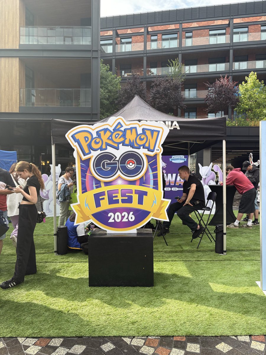 Ricaboz's tweet photo. Very good PokemomGo Fest spent at Warsaw https://t.co/oLcvSDnFle