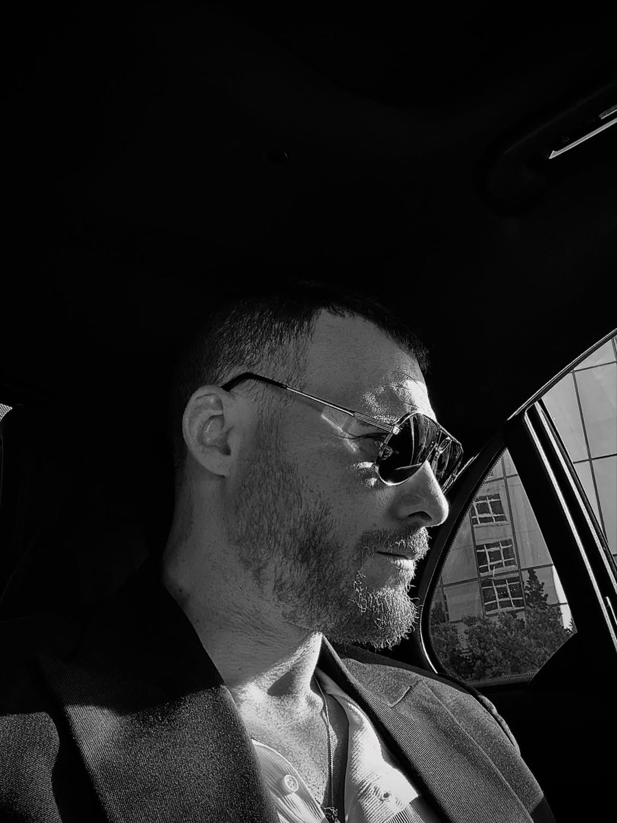 mycapella01's tweet photo. #KeremBürsin 💥 https://t.co/zApT7bkY5H