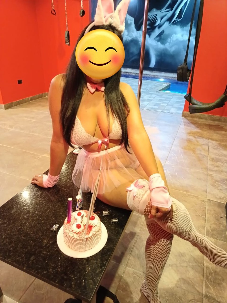 ValeryJuli89233's tweet photo. Cumpleaños muy feliz 🎂😀🎁 
Una conejita culiona, que rico 😋 
🔥😈 https://t.co/85lvzmQDCK