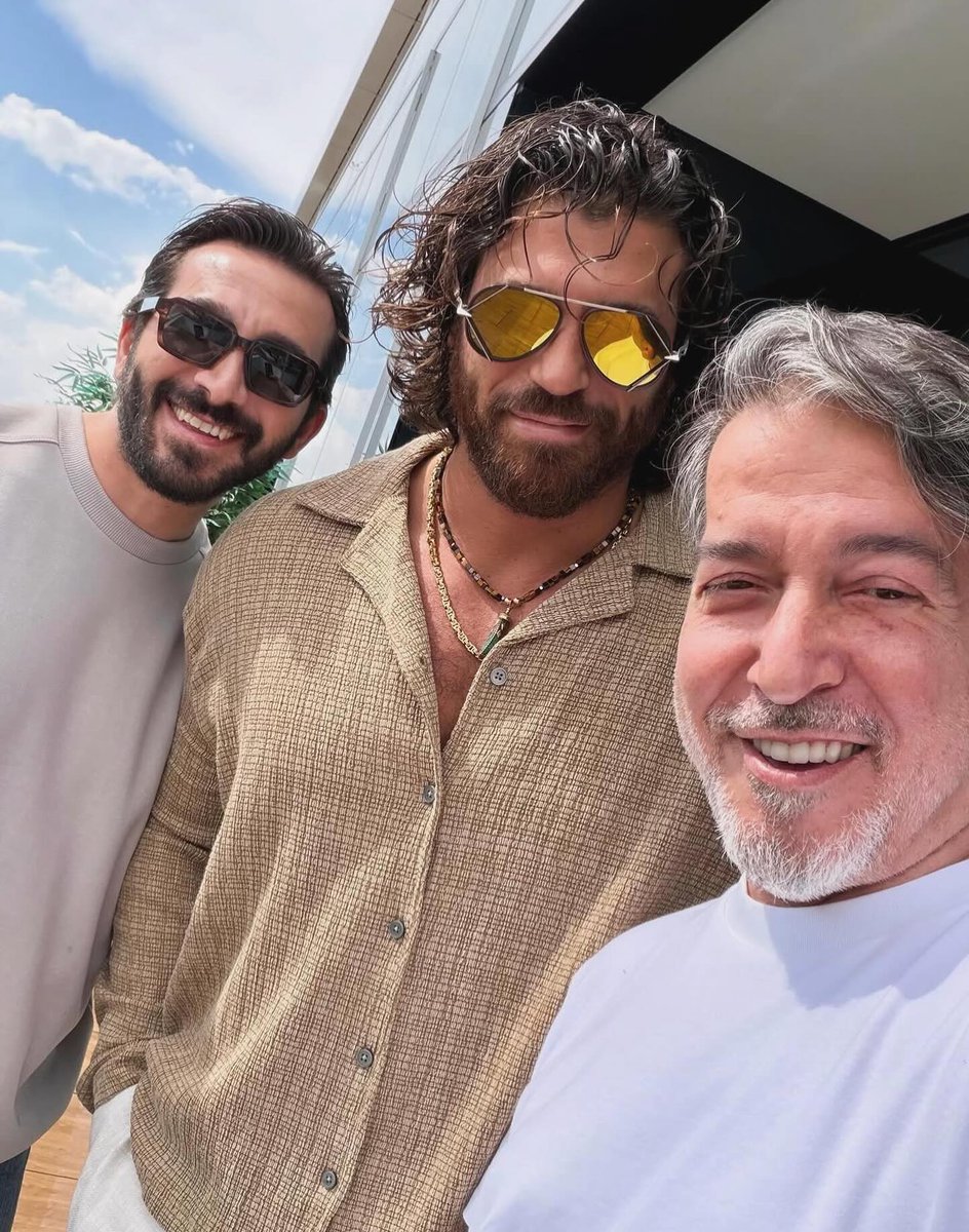 cuneytsayil's tweet photo. Tell me your favorite thing about this photo... I'll be waiting... 🥰 https://t.co/AnyHS6zhpw