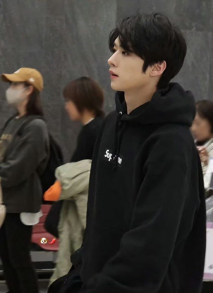 leeknow_moments's tweet photo. #리노 #LeeKnow #リノ #李旻浩 
#스트레이키즈리노 https://t.co/PUcBheSZGJ