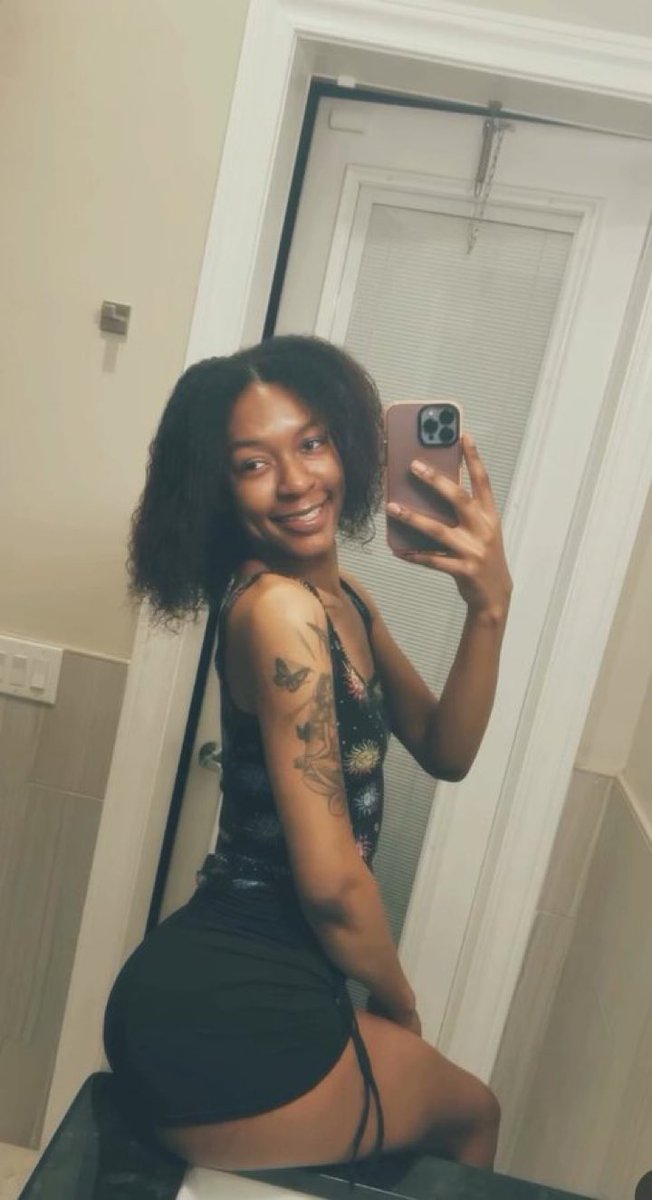 sexyredfantasyy's tweet photo. ♥️

#slimthick https://t.co/gyKljsn5jj