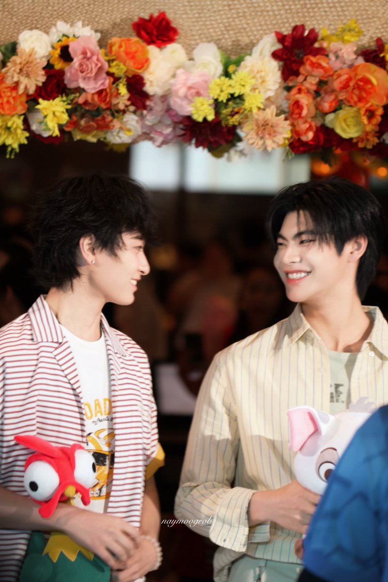 naymoogrob's tweet photo. ถ้าหากวันใด คุณมีหัวใจเก็บไว้ให้ผม
มันคงสุขสม มีคุณและผมในงานวิวาห์

#theewave #ท่านโปรดคลื่น
#tthi_eks #waavetnp https://t.co/TAeey64tcA