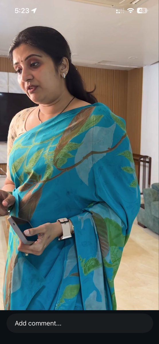 raokrish011's tweet photo. Elanti oka aunty intlo pani vadika pani chesina Chalu 🤤🤤 tanu vesukoni Bathroom lo vadilesina panty bra full ga smell chustu Kasi teera Mogga ki chuttukoni Rasam karechesi aunty oppukunte roju night aunty tho face sitting vepinchukoni Kasi teera puvvu naki rasam tagese vadini💦 https://t.co/X1SiaY50hO