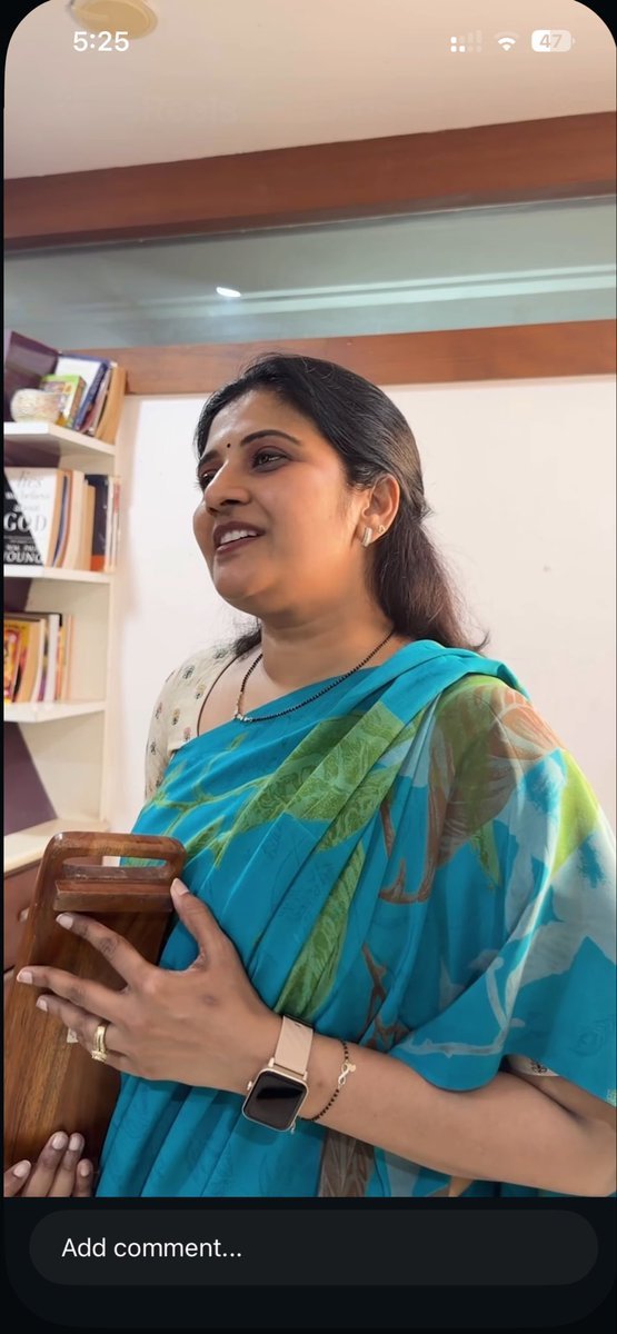 raokrish011's tweet photo. Elanti oka aunty intlo pani vadika pani chesina Chalu 🤤🤤 tanu vesukoni Bathroom lo vadilesina panty bra full ga smell chustu Kasi teera Mogga ki chuttukoni Rasam karechesi aunty oppukunte roju night aunty tho face sitting vepinchukoni Kasi teera puvvu naki rasam tagese vadini💦 https://t.co/X1SiaY50hO