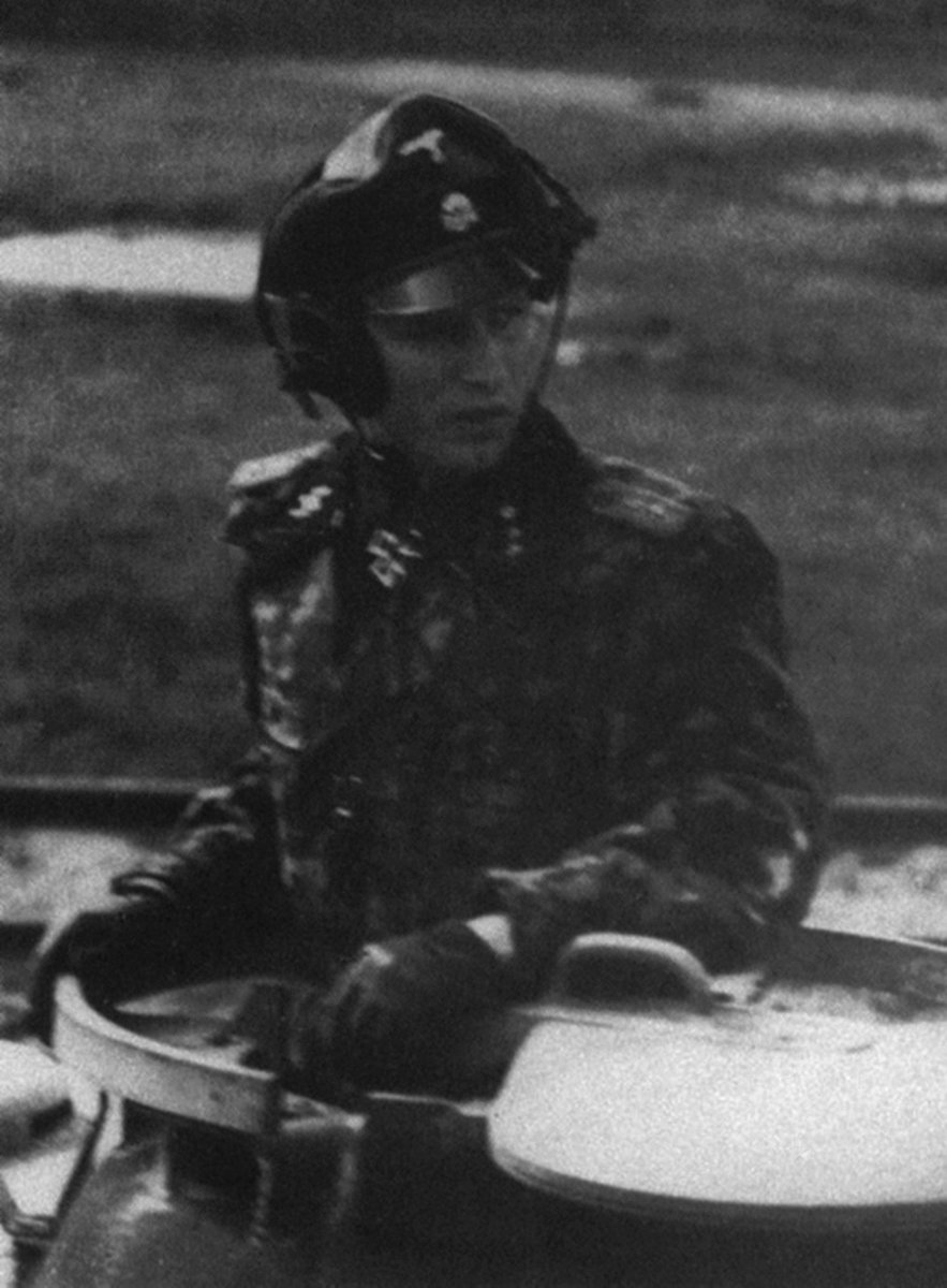 stparabellum's tweet photo. Maximum tank commander aura https://t.co/DDuSwt0nwO
