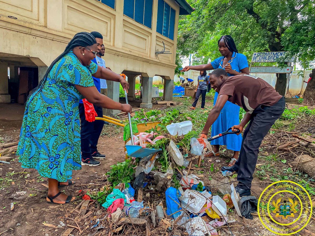 MoGCSP_Ghana's tweet photo. Staff of @MoGCSP_Ghana joined the #NationalCleanUpDay exercise led by H.E President John Dramani Mahama.
From sweeping to desilting drains, we’re committed to a cleaner, healthier &amp; safer Ghana for all. #CleanGhana #SanitationDay https://t.co/LPTlTBKr4b
