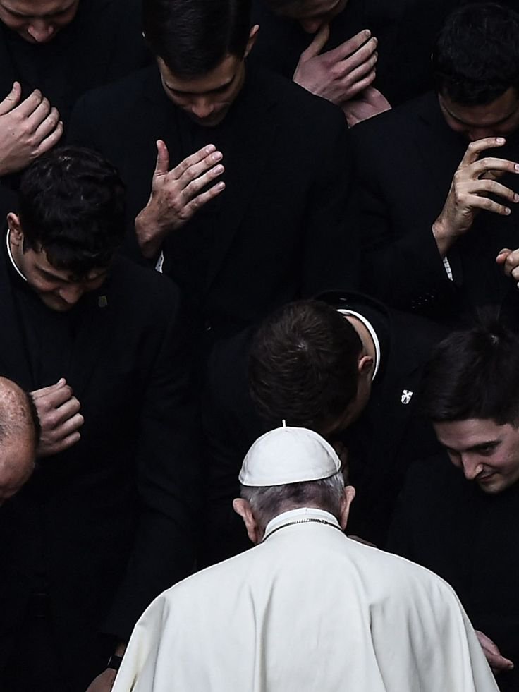 GabiNT_'s tweet photo. Padre Nuestro. https://t.co/qIAYHVi39I