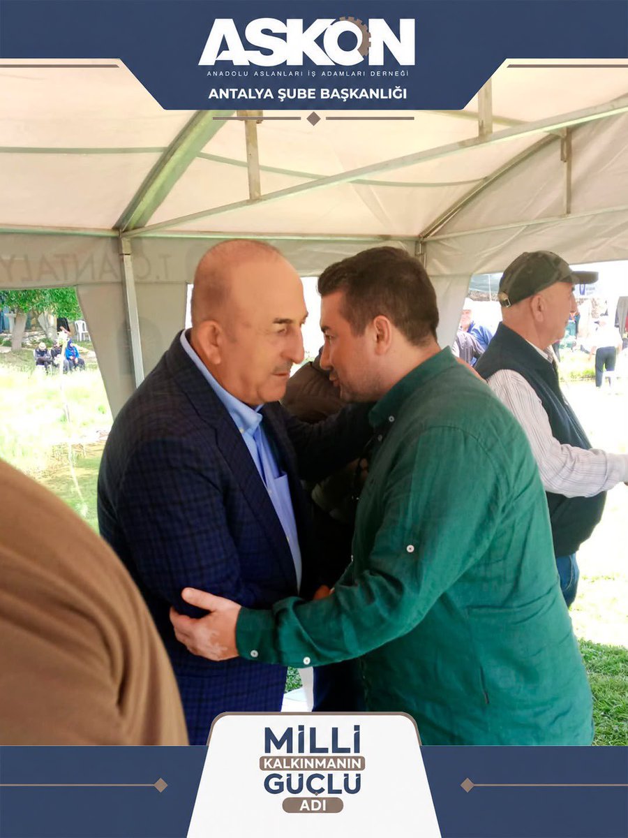 AntalyaAskon's tweet photo. 📍 Söbüçimen

Sayın Bakanımız Mevlüt Çavuşoğlu’nun, kıymetli aile büyükleri adına Söbüçimen Yaylası’ndaki baba ocağında düzenlediği Mevlid-i Şerif programına, ASKON Antalya Yönetim Kurulu Üyelerimizle birlikte katılım sağladık. https://t.co/az8bKNweJw