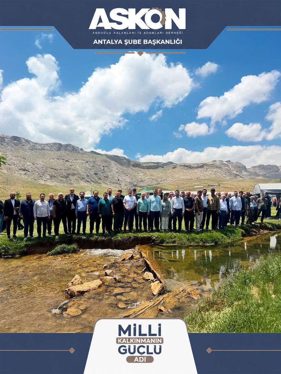 AntalyaAskon's tweet photo. 📍 Söbüçimen

Sayın Bakanımız Mevlüt Çavuşoğlu’nun, kıymetli aile büyükleri adına Söbüçimen Yaylası’ndaki baba ocağında düzenlediği Mevlid-i Şerif programına, ASKON Antalya Yönetim Kurulu Üyelerimizle birlikte katılım sağladık. https://t.co/az8bKNweJw