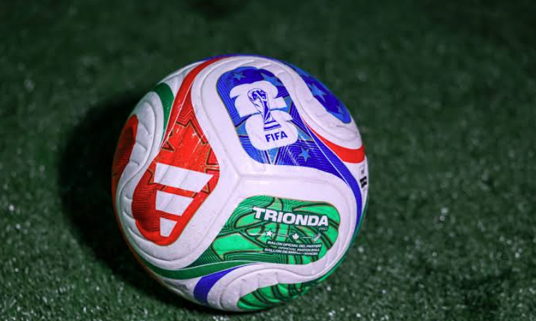 TechUnpackDaily's tweet photo. The 2026 World Cup is the most heavily-sensored tournament in history.

From FIFA's smart ball to the FAs' performance vests, here's the tech quietly running the show 🧵⚽📡 https://t.co/VZXa52FBO2