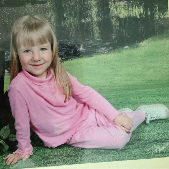 mjpineapple18's tweet photo. young taylor                                young marion https://t.co/X2iKECyBd1