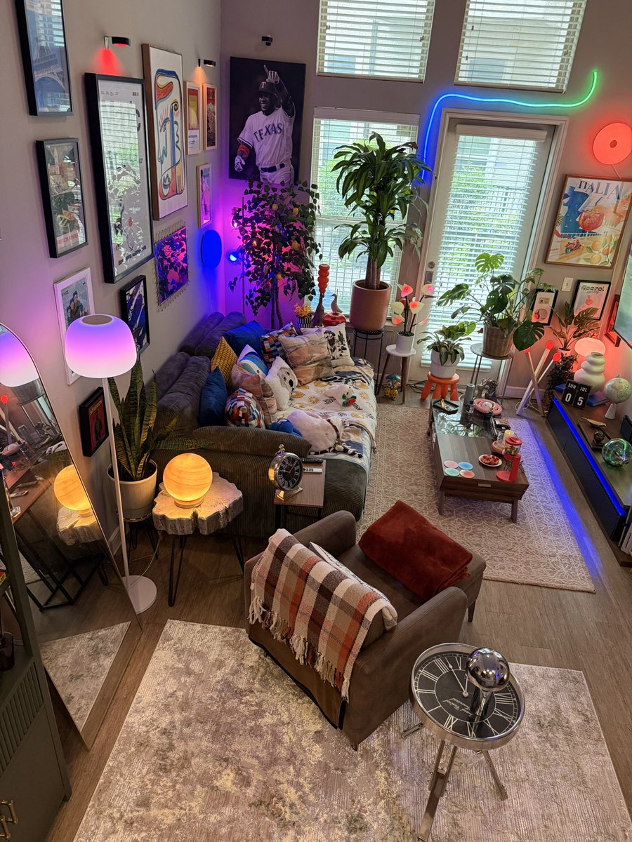 houseofjulius's tweet photo. I love my apartment so much, God really turned my life around in the last year. https://t.co/FDRy5KvSw5