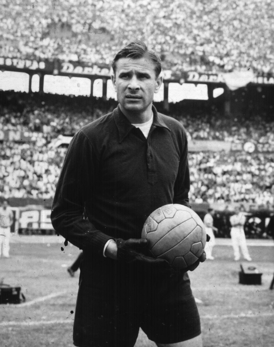 jigouya69's tweet photo. @DemondNews Hoy el dibu pasa de big dibu a la reercanacion de Lev Yashin recuérdalo Demond https://t.co/XRvZ4Vi33y