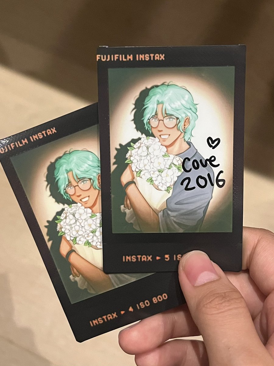 yuewennn's tweet photo. get urself an instax mini link so that ur f/o becomes real!!

#coveholden #ourlife https://t.co/Dyu9uIpHgL