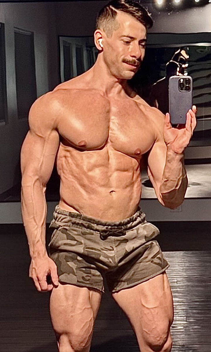 MuscleNips's tweet photo. Chew dem hot tasty pink nips.
#NeedyNipslut #Hungry4It
#nipworship #nipslut #pecworship #muscletits #nipplay #musclepecs #muscle #gay #musclegays #nipples #pecs #nips #tetas #musclegrowth #musclebuilding #musclesub #tits #muscletop #muscleslut https://t.co/7UGRBuwRZ1