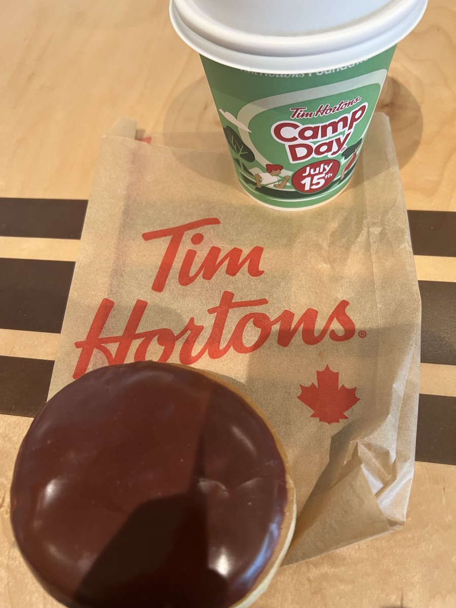 ArtRainer's tweet photo. When in Canada… https://t.co/UVe7i7LiE6