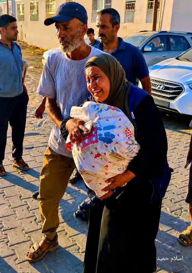 Emelia8z0's tweet photo. Has anyone among you ever experienced receiving the remains of their child pieces of flesh gathered in a bag and embracing what is left of them, now nothing but a skeleton? This is the bitter reality that the people of Gaza live every day, https://t.co/S304Hy1UnS