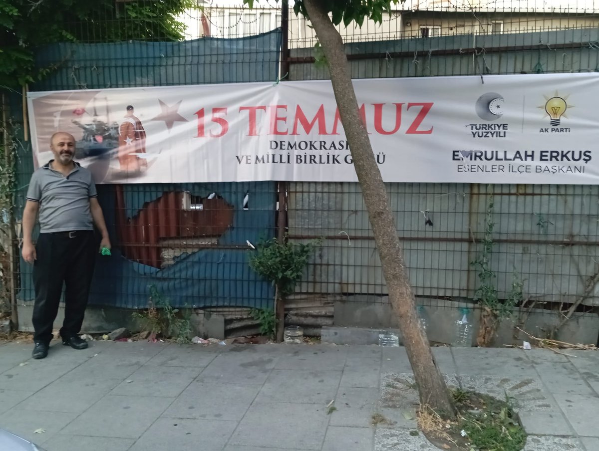 Ahmet0972's tweet photo. Pankartlar asıldı hazırlıklar tamam https://t.co/aYNSroVd69