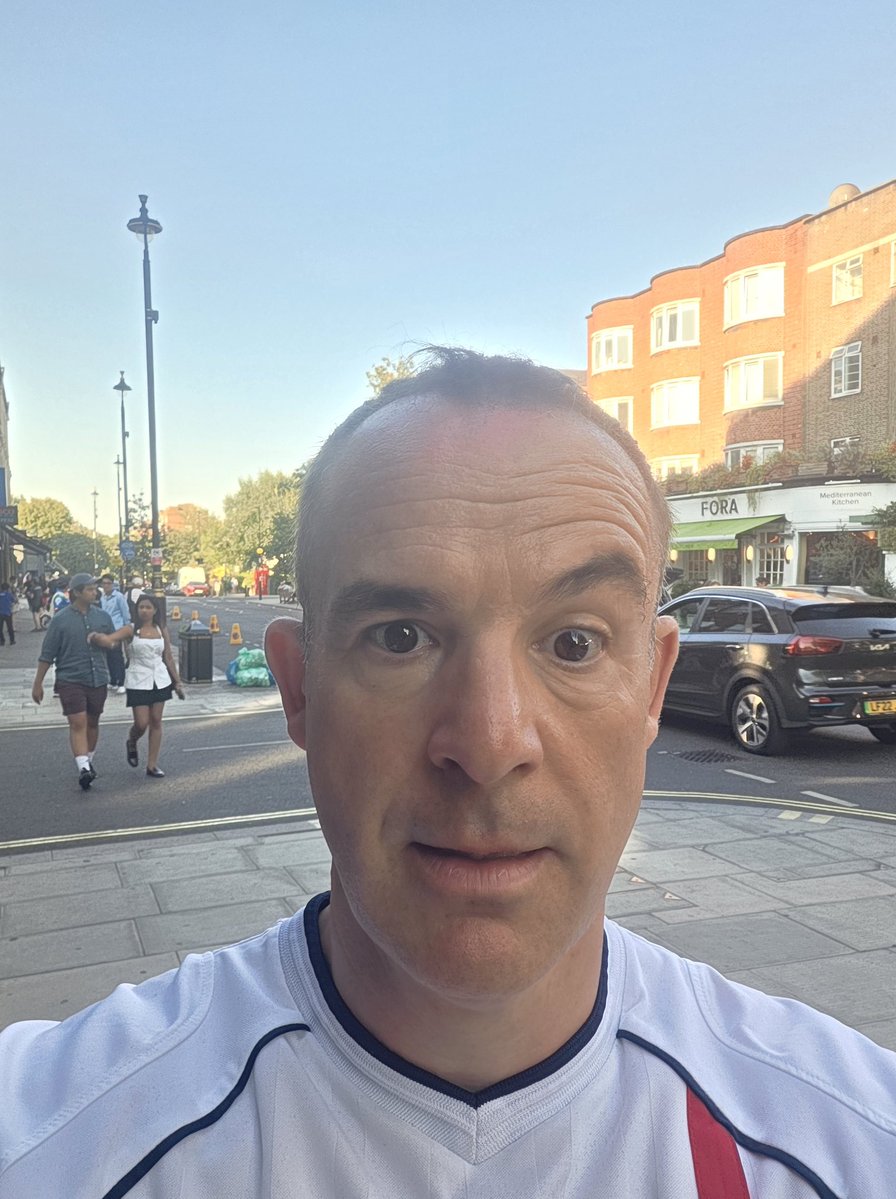 Martin Lewis tweet media