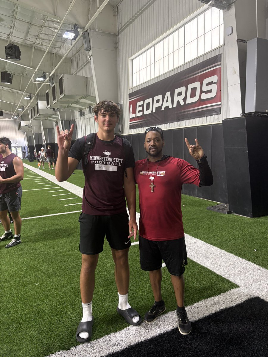 colton71572's tweet photo. Had a great time at @MSUTexasFB camp and meeting the coaching staff!!!
@_coachcccoleman @Coach_TPreston  @amsler_drew @CoachCPulliam @CoachGeorgeMHS @Coach_QuestHuff https://t.co/sNe6TnZO46