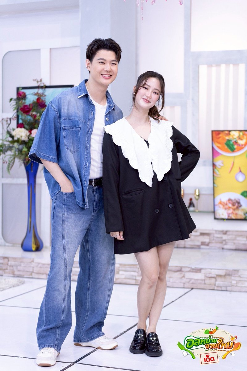 masterone_'s tweet photo. อลหม่านจานใหม่(เด็ด) อาทิตย์นี้ สองนักแสดงจากละคร เงิน | งาน | ความรัก >> พริม พริมา และ เซ้นต์ ศุภพงษ์ << ทั้งสองจะมาร่วมพูดคุยพร้อมกับโชว์ฝีมือการทำอาหาร ให้พิธีกรทั้งสองท่านได้ชิมกัน 😋✨️ อาทิตย์ที่ 12 ก.ค. เวลา 08.15 น. ทาง  #ช่อง3กด33 #อลหม่านจานใหม่เด็ด x #เงินงานความรัก https://t.co/9jwJTgQMHD