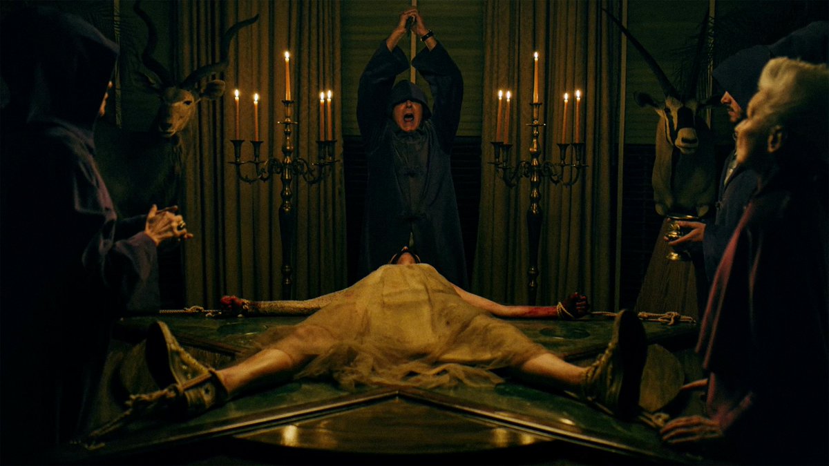 reactiontimemx's tweet photo. #ReadyOrNot lo tiene todo: acción, sangre, lore satánico, horror y mi nueva scream queen favorita, Samara Weaving.

No puedo creer que no la había visto antes, me llevé una grata sorpresa. ¿Y ese final? De los más satisfactorios que he visto. https://t.co/z5iP448IJl