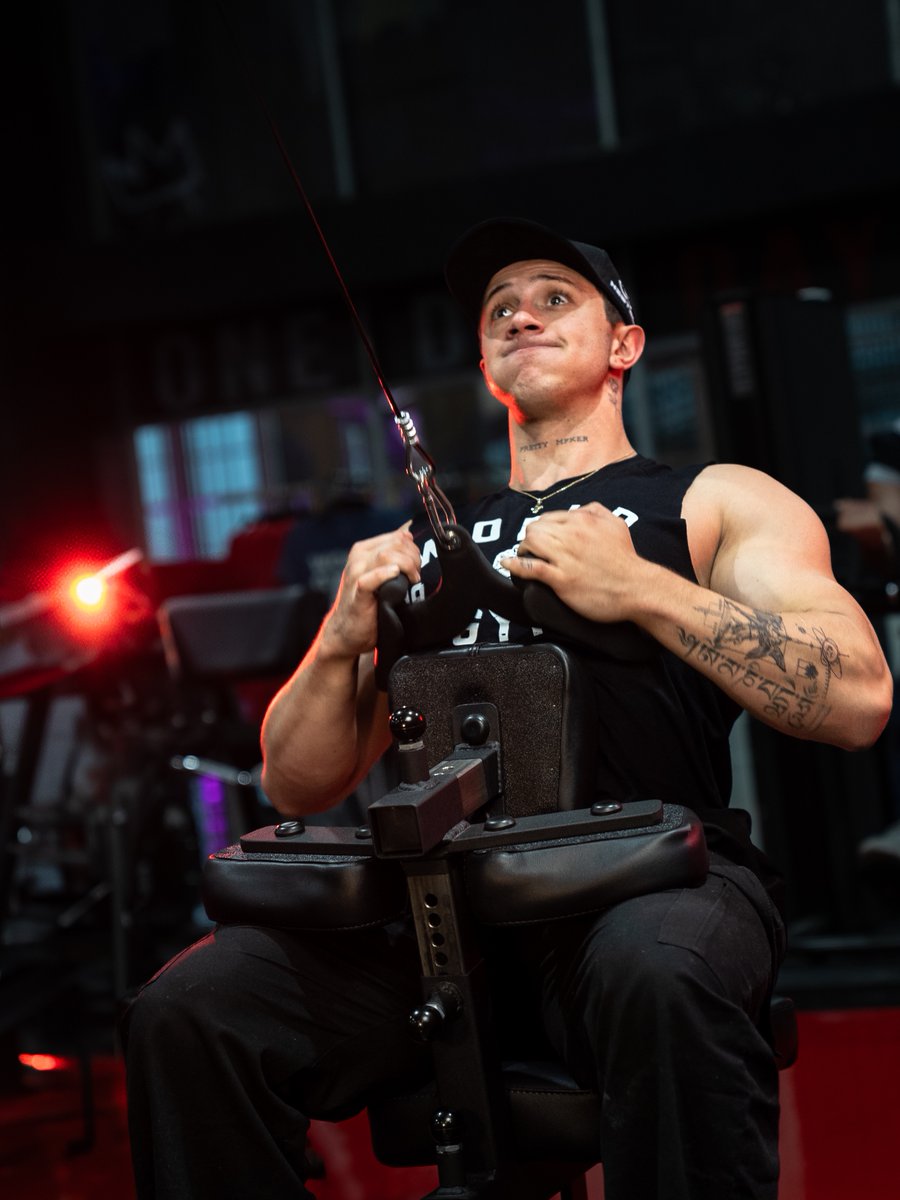 WorldGymMexico's tweet photo. Cada máquina cuenta una historia.
La siguiente puede ser la tuya.

See you at World Gym 🦍🌎
Where Champions Are Made!

#WorldGym #OfficialWorldGymAthlete #explorepage #fitness #motivacion https://t.co/DJFWYmfWDQ