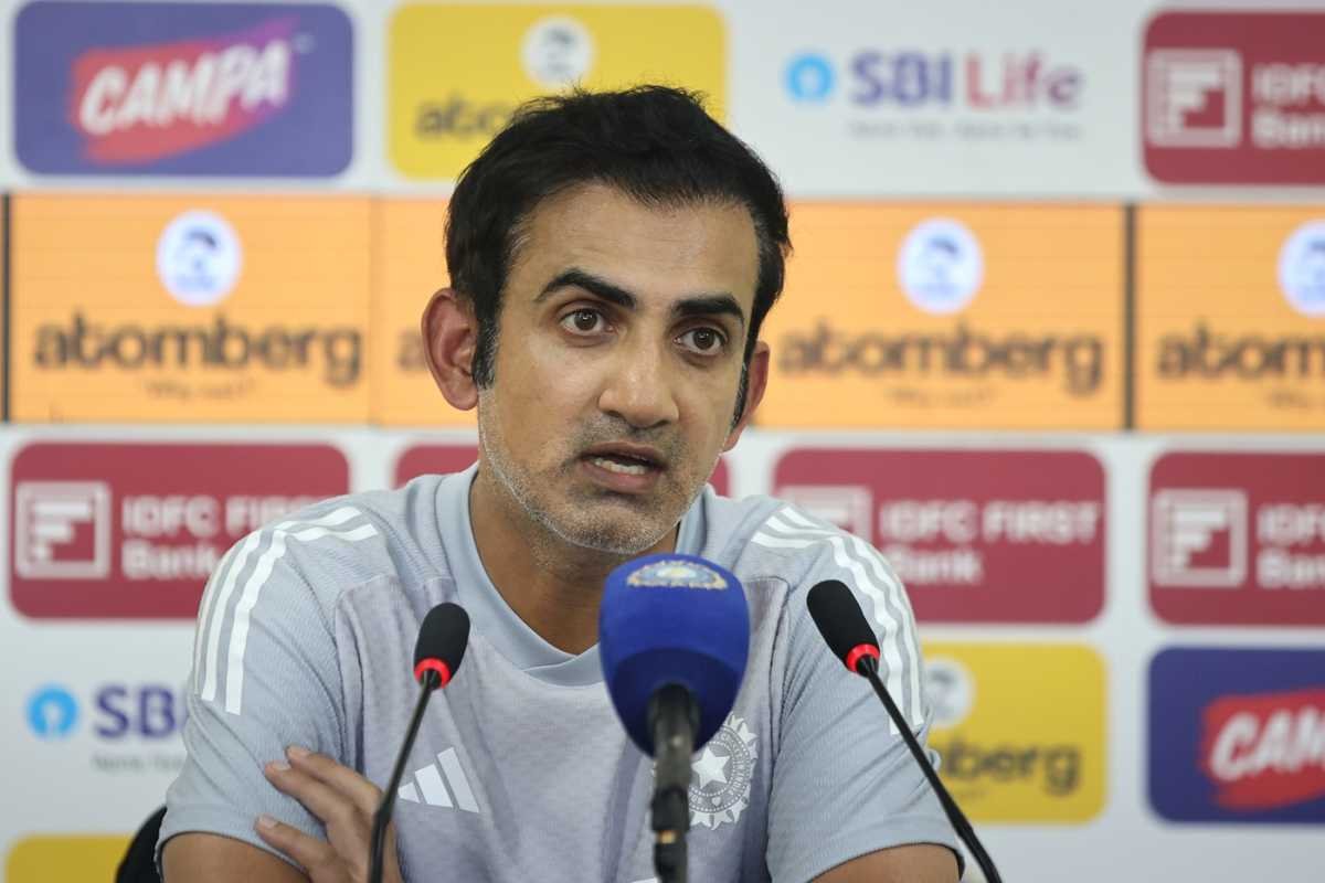 spideynation_'s tweet photo. Meet Hypocrite Gautam Gambhir 

- He'll Play 2 WKs in Playing XI only if 2nd WK is not RISHABH PANT

- He'll Play 7 left handers in Playing XI only if Rishabh Pant isn't on the List when it's time for Pant, He'll Prioritise Left hand - Right hand combination.

- He'll lecture RISHABH PANT gameplay (Play according to the situation) but will remain silent when India lost two consecutive series because of Sloggers.
