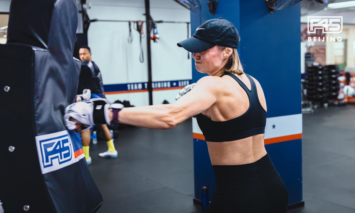 Annilein25's tweet photo. Today I pushed past every doubt to finish that hard workout—no excuses, just grind hard! Who’s joining me to break their limits this week https://t.co/nU1iI8r6Yu