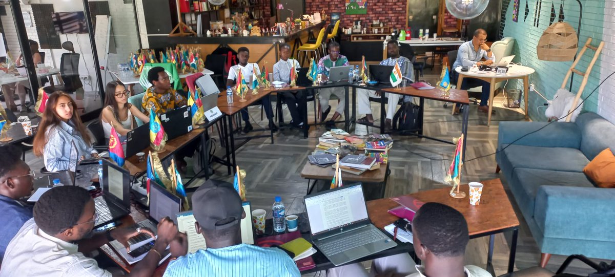 HamzaGHEDAMSI's tweet photo. Happening this week end.
#Debating #Understanding Learning by doing
The online continental simulation of the @_AfricanUnion 
@AUYouthProgram @fes_au @AU_WGYD https://t.co/z8LzvLjZk7