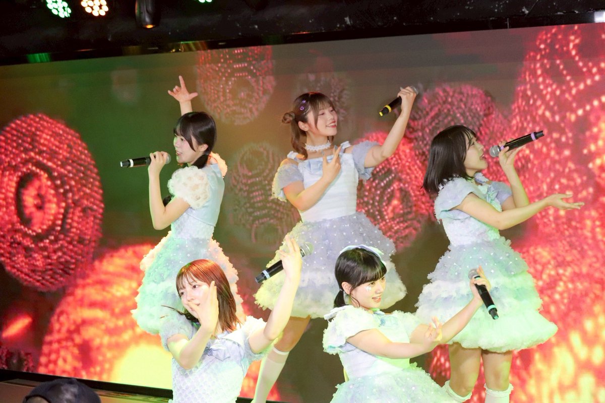 __prologue__'s tweet photo. .˚⊹⁺‧┈┈🫧prologue setlist🫧┈┈‧⁺ ⊹˚.

2026/7/11(土)
『KIRA KIRA de FES mini!!』

① Summer song
② もっと愛されMaking up
③ knock knock knock
④ Wish
⑤ La La Lovin'

#prologue #ぷろろぐ https://t.co/vbye2wUiTW
