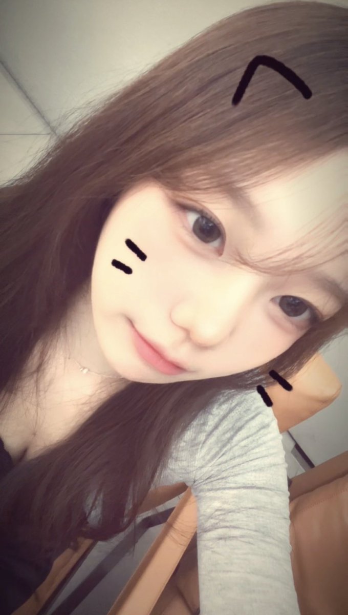 sseozx's tweet photo. 헤헷 사기 필터😵 https://t.co/cc0dV5vOPS
