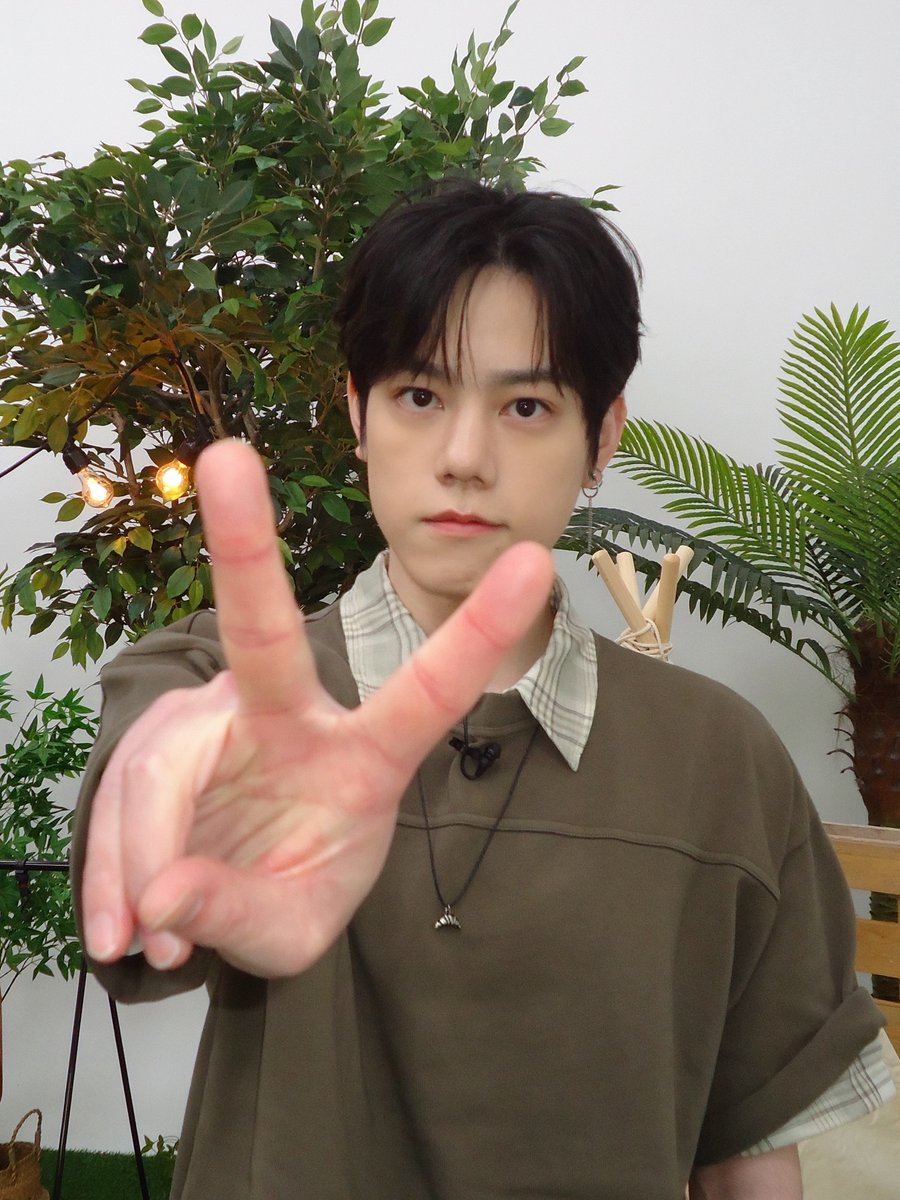 moonshot_1004's tweet photo. 훈아- 생일 축하해-♡
난 너가 '야옹-😸'만 해줘도
행복해-ㅎㅎ

#칠월의_푸름_차훈데이
#HAPPY_HUN_DAY https://t.co/Gw450zcmVC