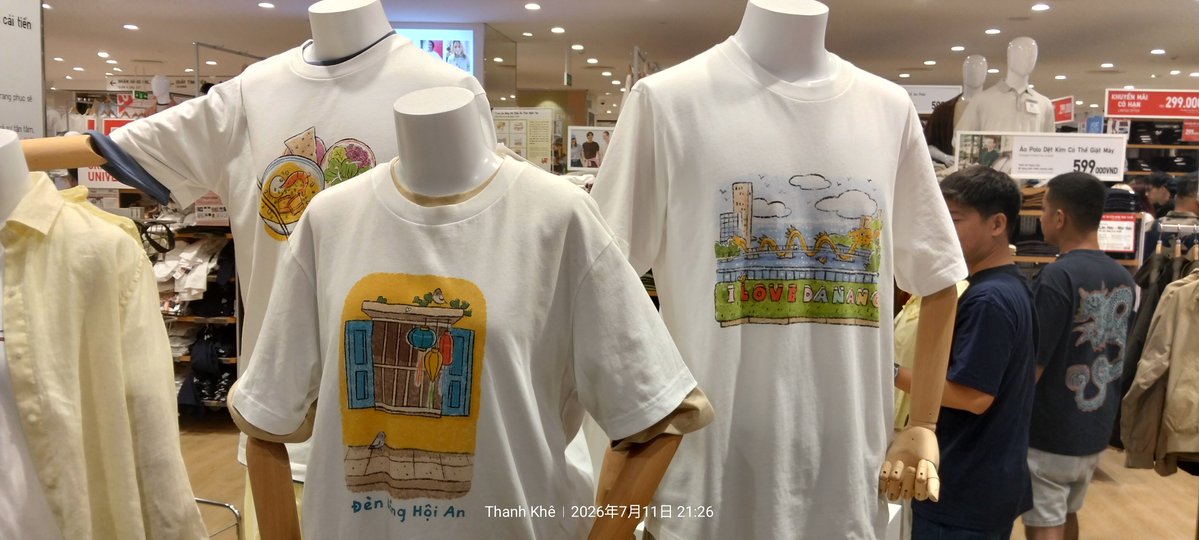 ダナン限定Tシャツ@ユニクロ