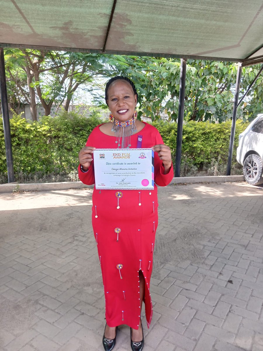 KenyaKALCo's tweet photo. #CountyKALNetworks  The ED of Omega Winners Initiative and KAL Country Coordinator Kenya Ms Caroline Letuya received a Champions Award from the First Lady of Kenya in recognition  of her role Against Female Genital Mutilation (FGM).@UNAIDSKenya @EUinKenya @GlobalFund @EUinUG https://t.co/JNR0uZhWCD
