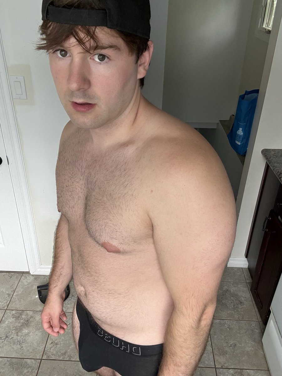 bigjamesworld's tweet photo. Chubby boy 🫪 https://t.co/heZtbS2Xg1
