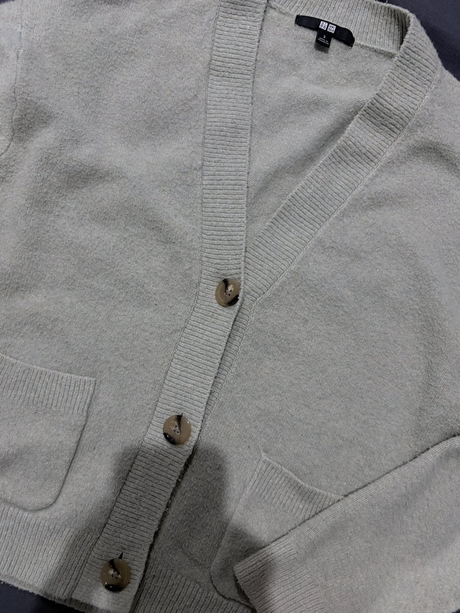 tbpnt2's tweet photo. คาดิแกนคอวี uniqlo สีเขียวอ่อน

ราคา 290 (from 790)

#ส่งต่อเสื้อผ้า #ส่งต่อเสื้อผ้ามือ2 #โล๊ะตู้เสื้อผ้า #โล๊ะตู้ #เสื้อผ้ามือสอง https://t.co/RpeXkN2UP8