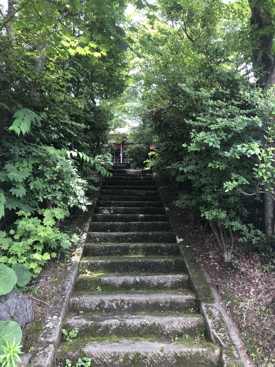 ugetsu_h's tweet photo. 温泉街 https://t.co/ttS2Lse6Pm