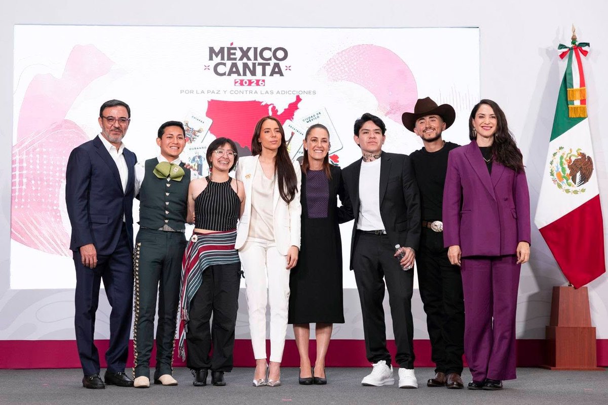 Juan_OrtizMX's tweet photo. 🗳️📌 REALITY SHOW DEL GOBIERNO COSTÓ 77 MILLONES DE PESOS

La Secretaría de Cultura gastó 77 millones 250 mil pesos en el reality México Canta.

Así lo revela una investigación de Julieta Cruz en @El_Universal_Mx.

El programa buscaba promover música sin apología de la violencia.

Pero la licitación tuvo una sola propuesta, destaca el reportaje.

La presentaron Exo Films y Prestadora de Servicios Atenea.

Y se llevaron el contrato.

Las empresas quedaron a cargo de alimentación, carpas, mobiliario, escenarios, producción audiovisual, traslados, hospedaje y protección civil.

El monto original tenía un tope de 70 millones.

Después se modificó.

Y terminó en 77 millones.

También hubo otro contrato por 250 mil pesos para coordinar montajes, ensayos y pruebas.

Las empresas ganadoras ya habían tenido contratos con el gobierno de Durango.

Ahí vendieron lonas, frazadas y despensas.

https://t.co/ADTAcxHyKa