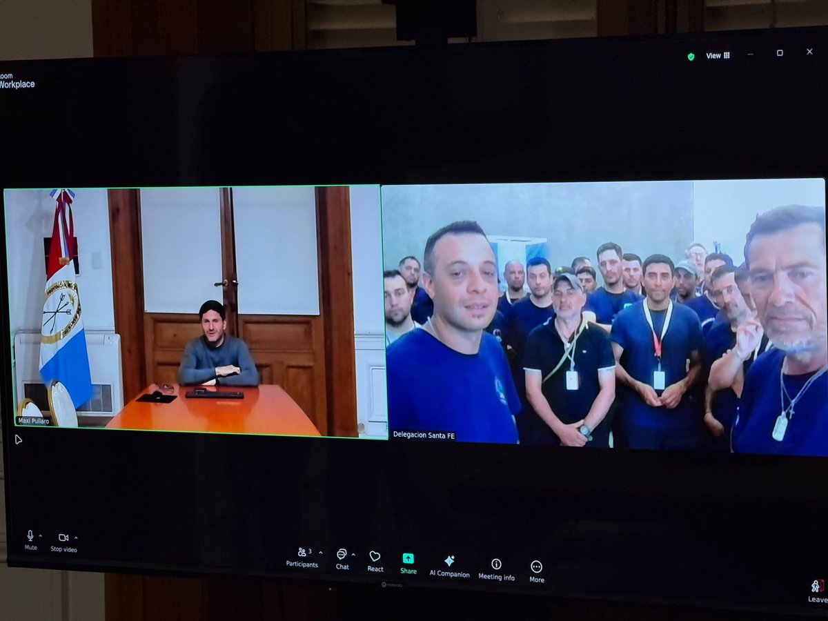joosevillagran's tweet photo. #Venezuela 🇻🇪 Los 40 rescatistas con sus tres perros de búsqueda que integran la brigada especial #USAR de #SantaFe regresarán a #Argentina tras una misión de ayuda en Venezuela.
Este sábado el gobernador @maxipullaro se comunicó con los rescatistas y reconoció el trabajo. https://t.co/SnVuNsYaZh