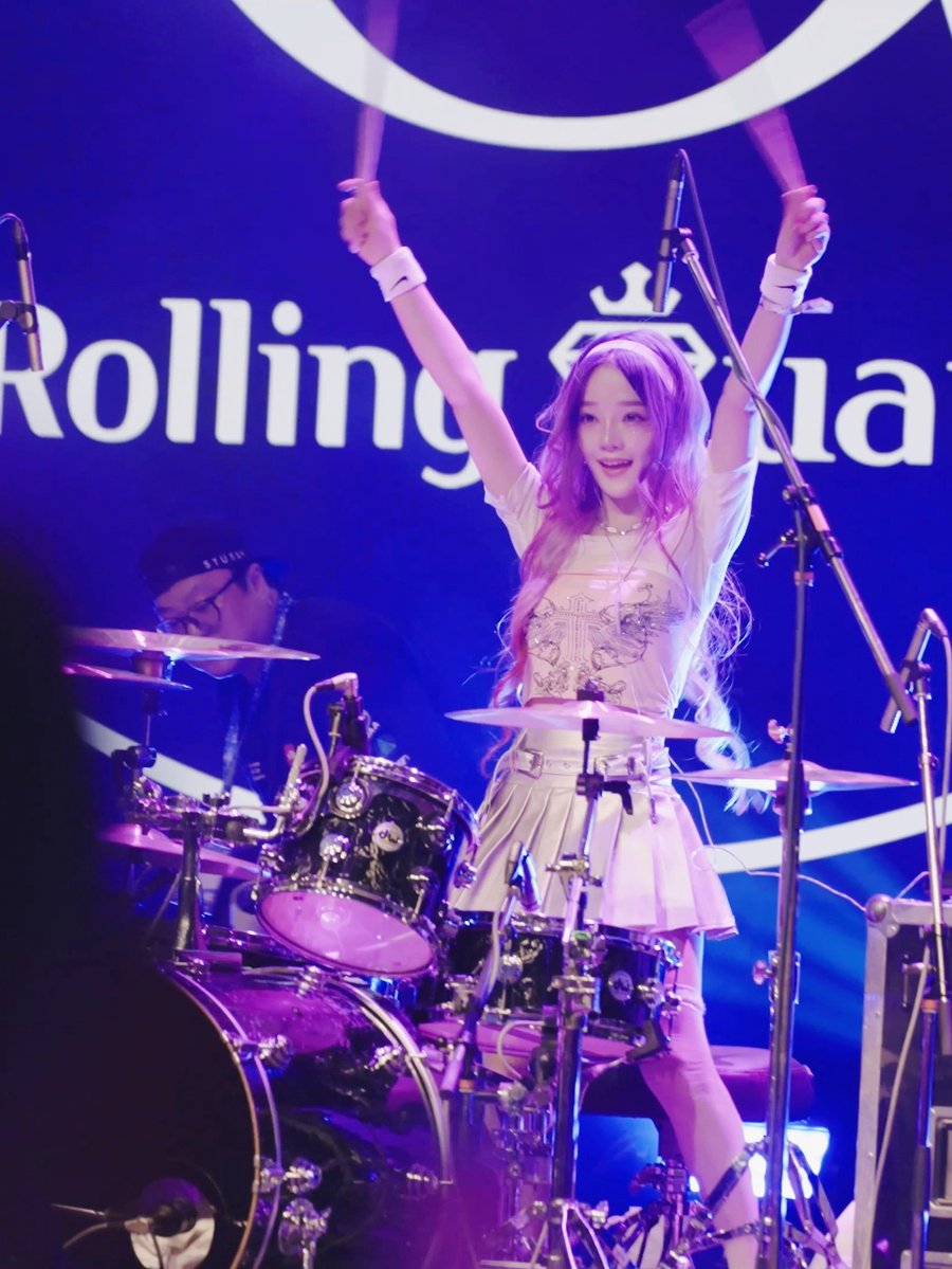 Rolling_Quartz's tweet photo. Rolling Quartz 롤링쿼츠 3rd EU Tour Episode 7 @ Animefest CZ, Výstaviště Brno / May 23th 2026

Byli jsme moc rádi, že jsme potkali náš Brno CZ Diadem. Moc děkujeme. Brzy na viděnou! We were so happy to meet our Brno CZ Diadem. Thank you so much. See you again :) https://t.co/NxDp7XK5Xn