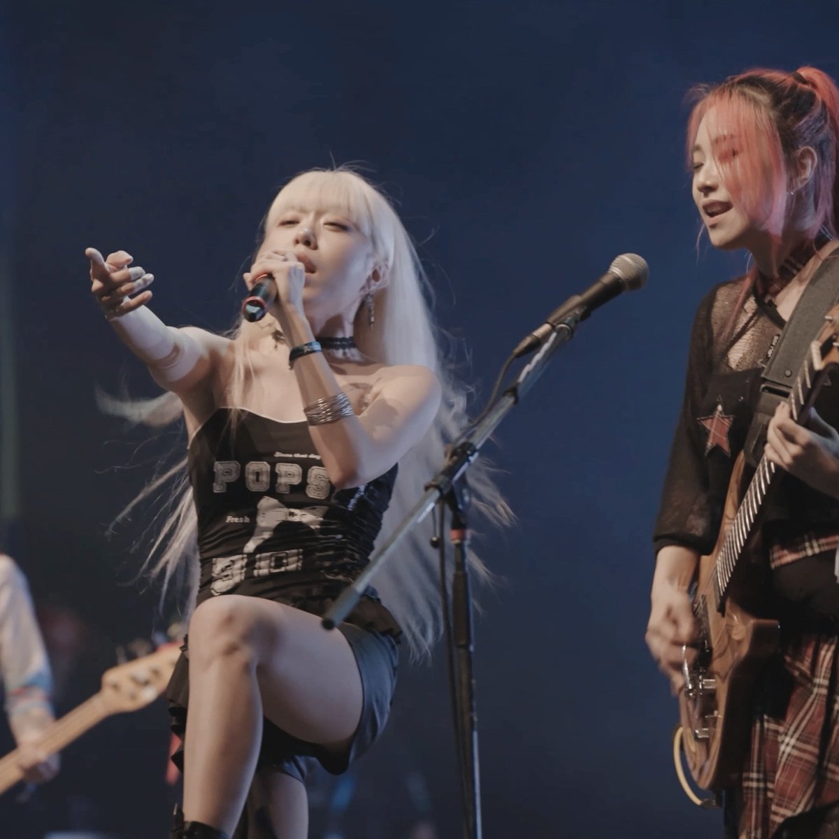 Rolling_Quartz's tweet photo. Rolling Quartz 롤링쿼츠 3rd EU Tour Episode 7 @ Animefest CZ, Výstaviště Brno / May 23th 2026

Byli jsme moc rádi, že jsme potkali náš Brno CZ Diadem. Moc děkujeme. Brzy na viděnou! We were so happy to meet our Brno CZ Diadem. Thank you so much. See you again :) https://t.co/NxDp7XK5Xn