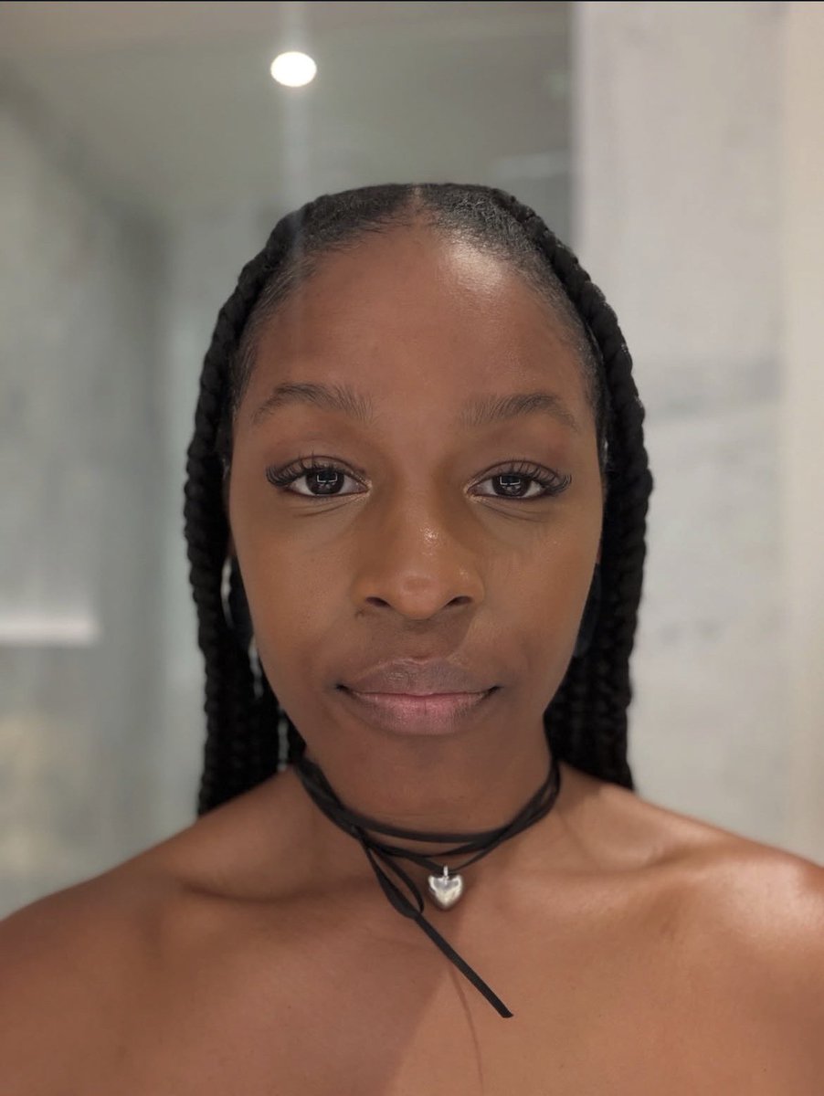 TheRoseNG's tweet photo. Julie Adenuga 😍 https://t.co/Vv9lZZAGYs